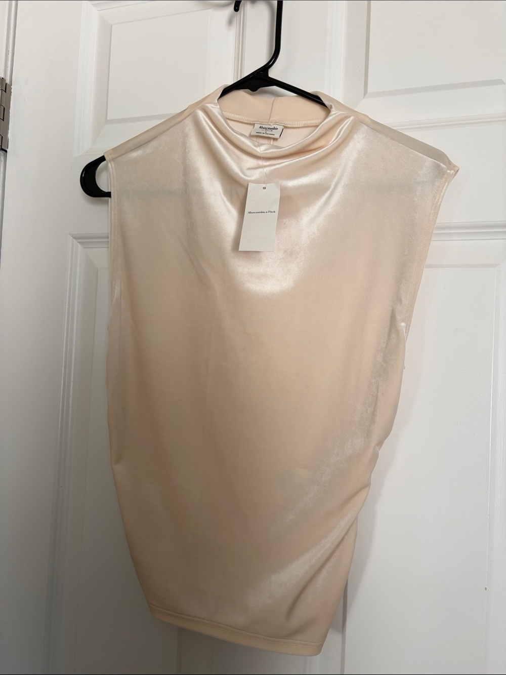 Abercrombie & Fitch Satin-Look Sleeveless Camisole in Light Blush
